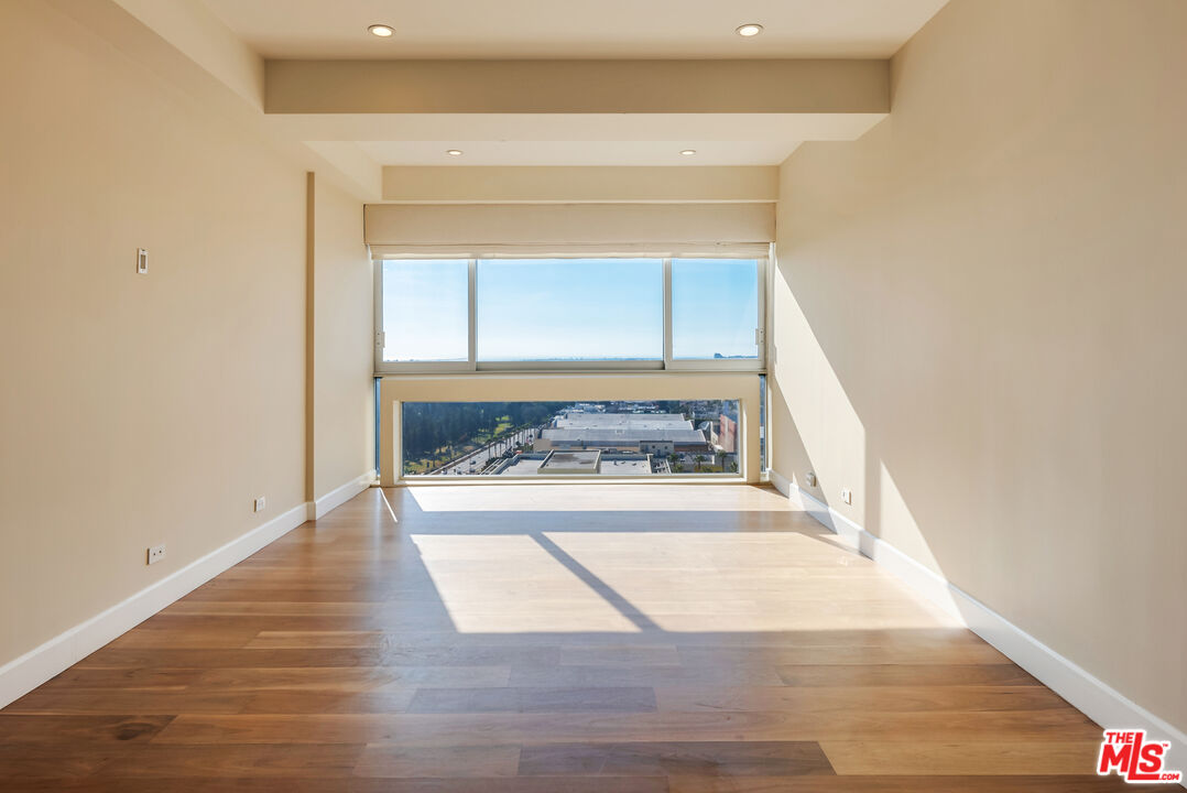 2220 Avenue Of The Stars Unit: 1601