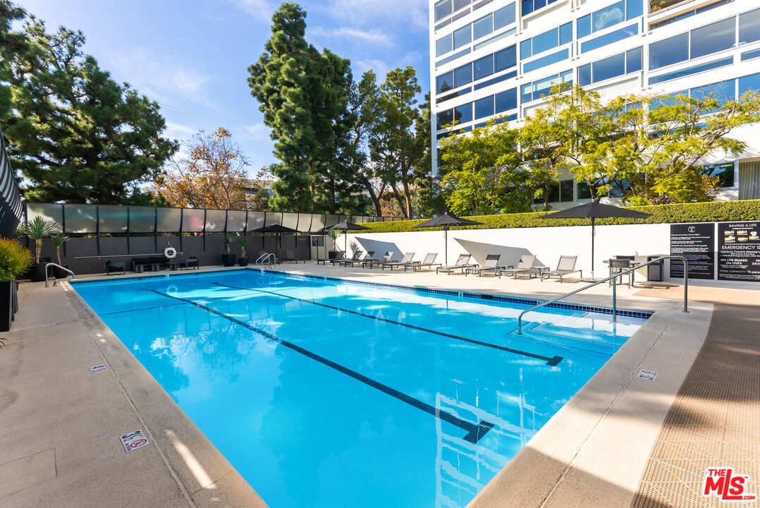 2220 Avenue Of The Stars Unit: 1601