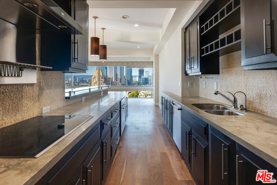 2220 Avenue Of The Stars Unit: 1601