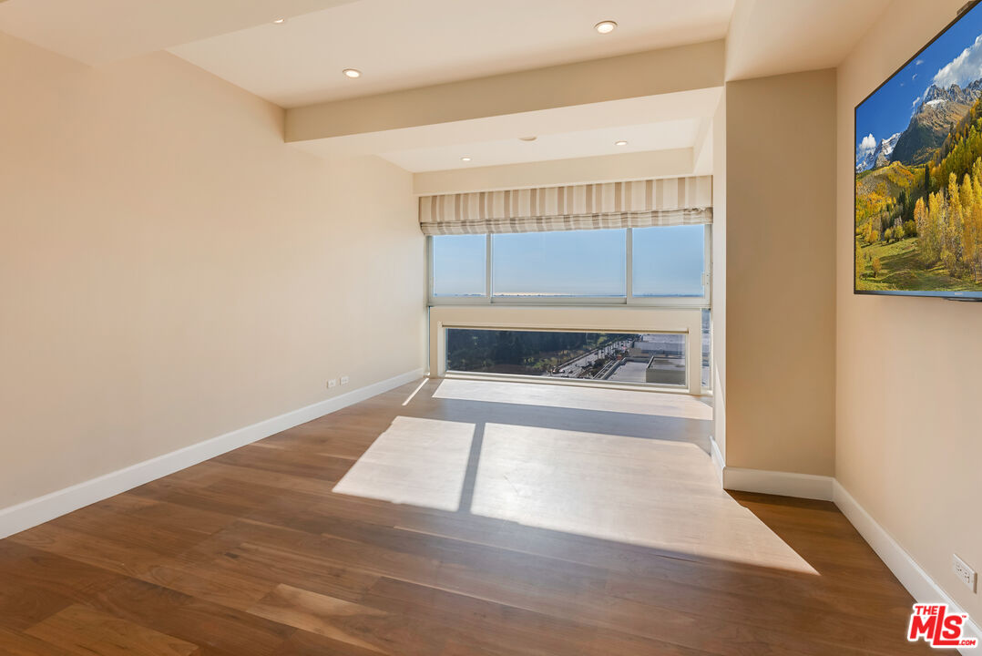 2220 Avenue Of The Stars Unit: 1601