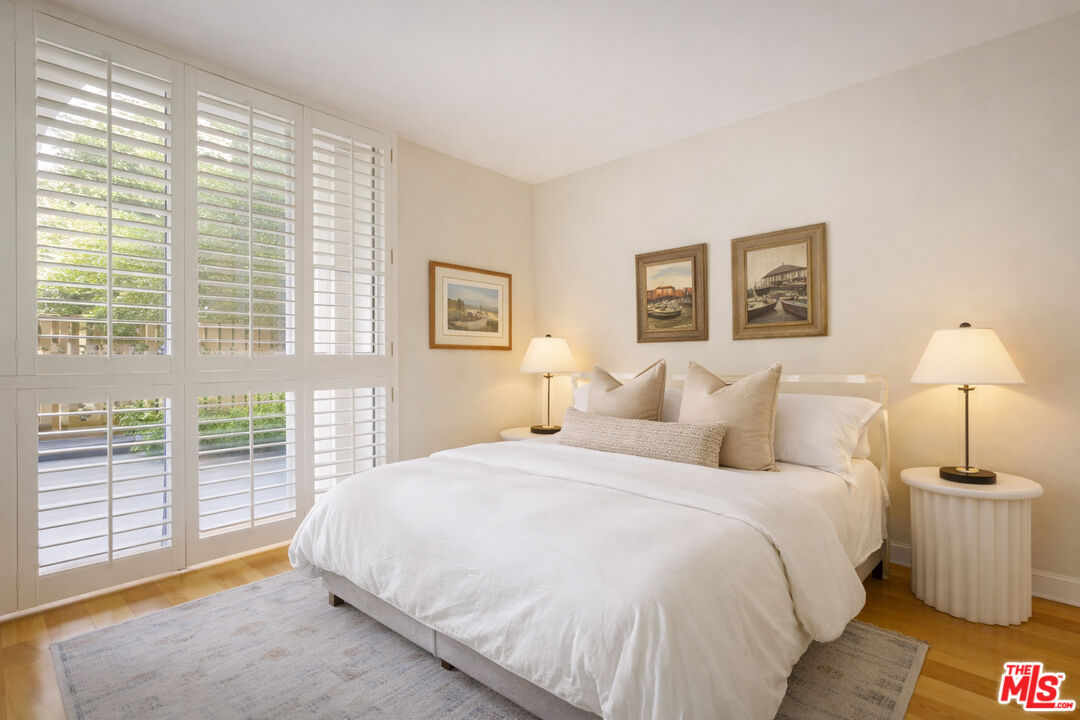 4411 Los Feliz Blvd Unit: 106