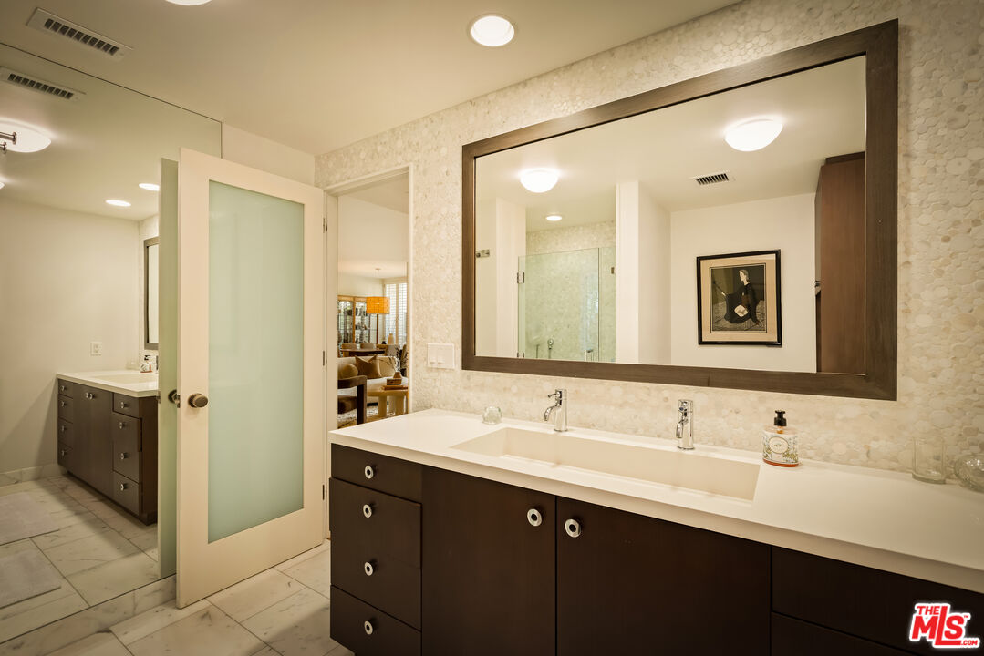 4411 Los Feliz Blvd Unit: 106