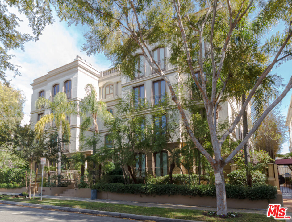 132 S Crescent Dr Unit: 103