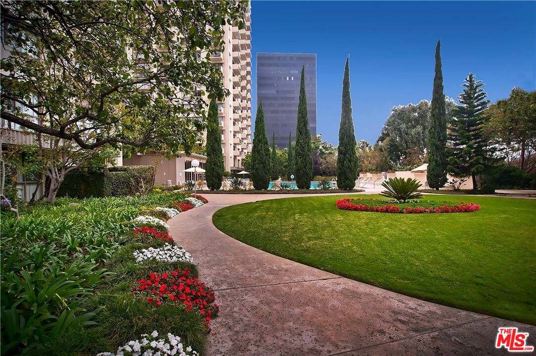 2160 Century Park Unit: 1712