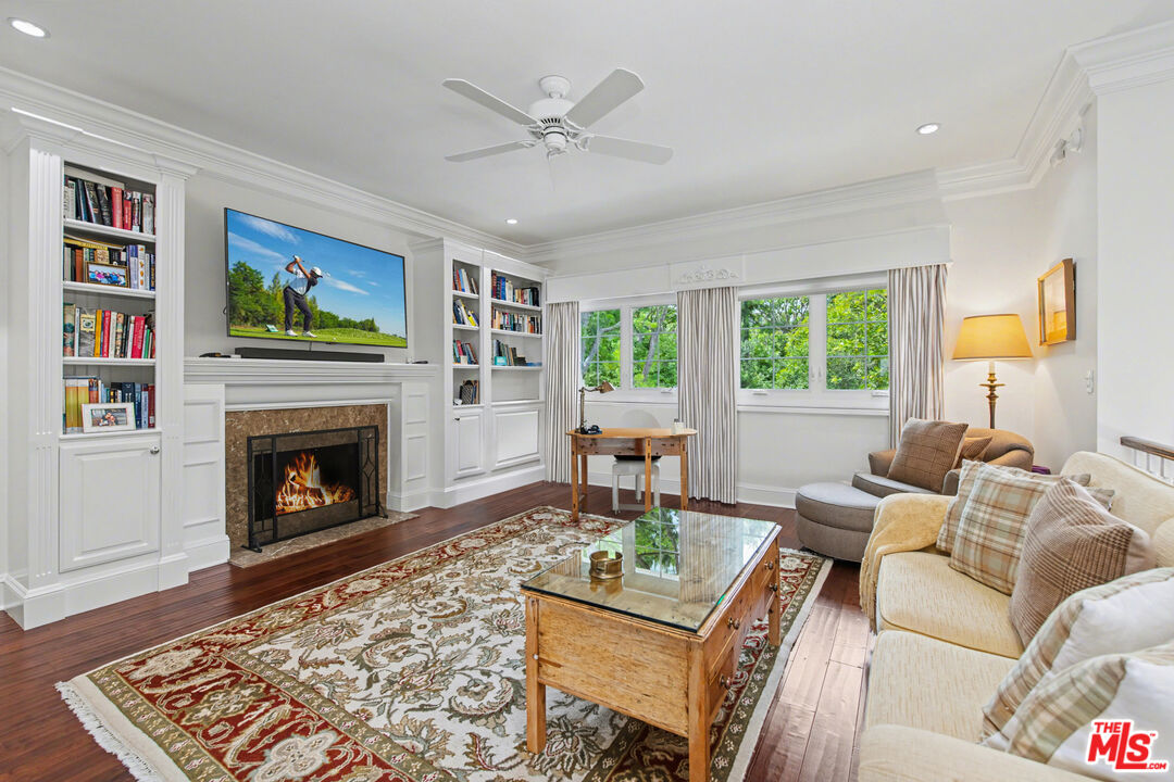 12544 The Vista