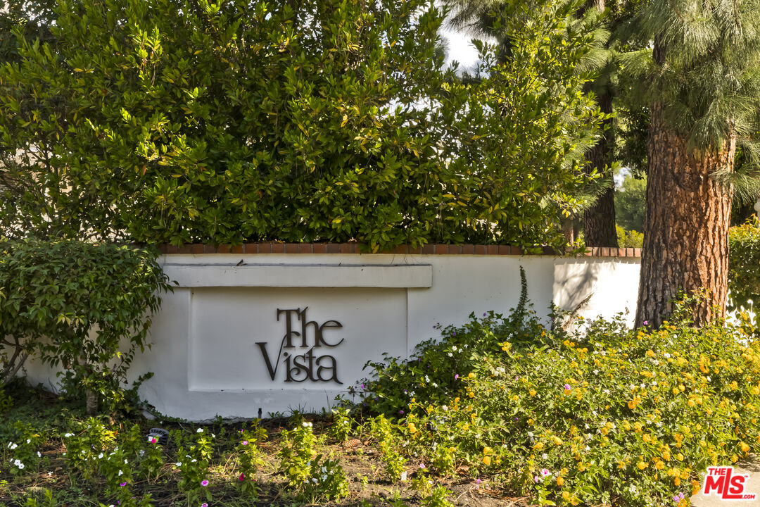 12544 The Vista