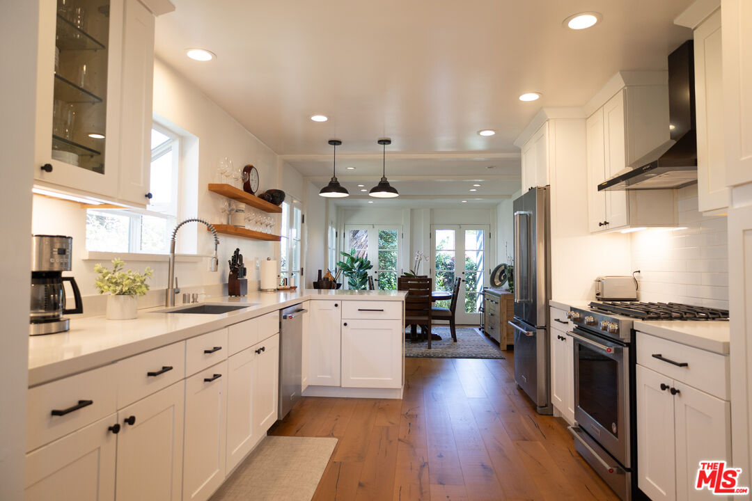 12722 Sarah St