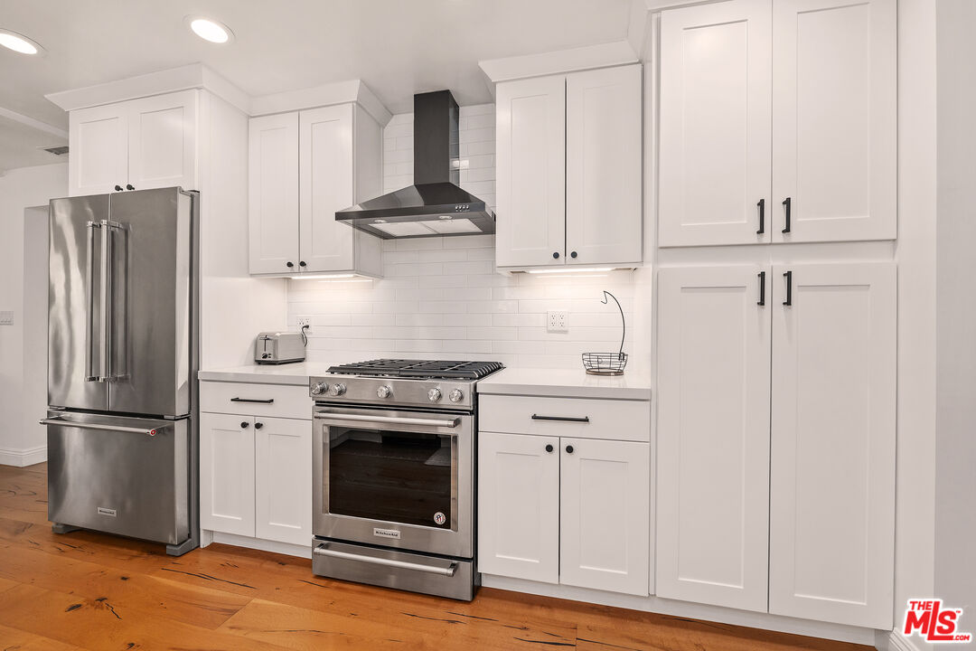 12722 Sarah St