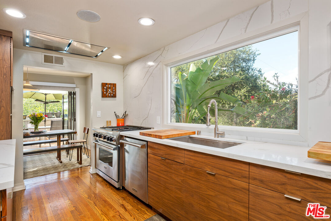 1138 Glen Arbor Ave