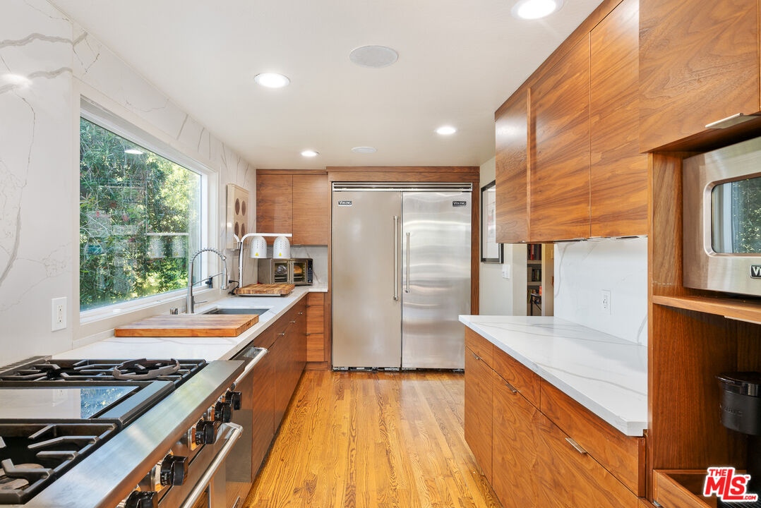 1138 Glen Arbor Ave