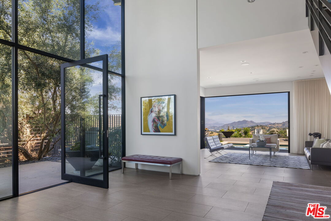 3337 Beverly Ranch Rd