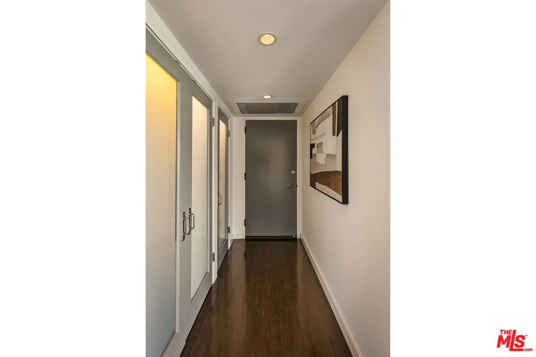 4455 Los Feliz Blvd Unit: 708