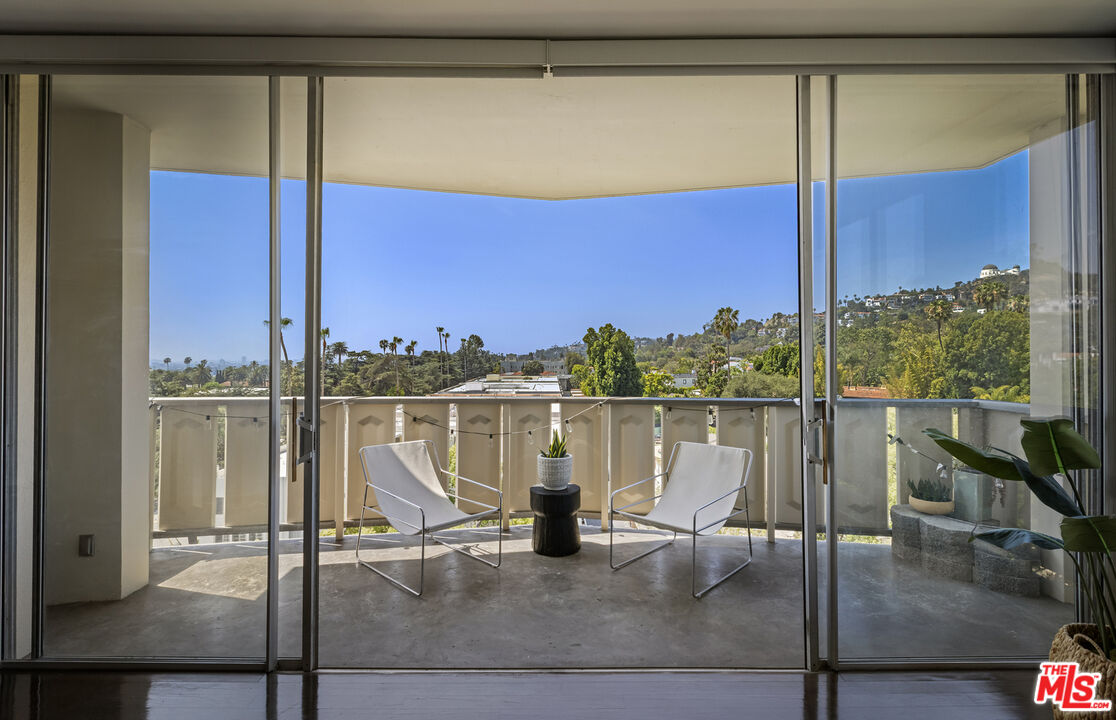 4455 Los Feliz Blvd Unit: 708