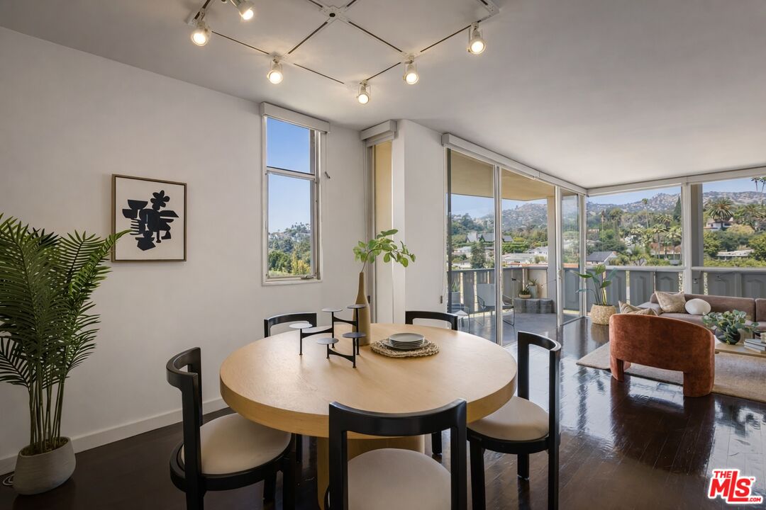 4455 Los Feliz Blvd Unit: 708