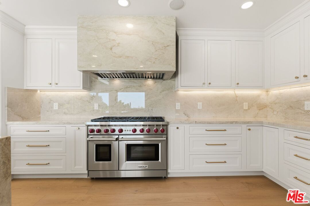 1725 Loma Vista Dr