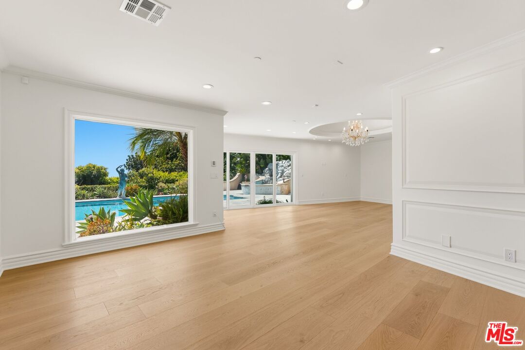 1725 Loma Vista Dr