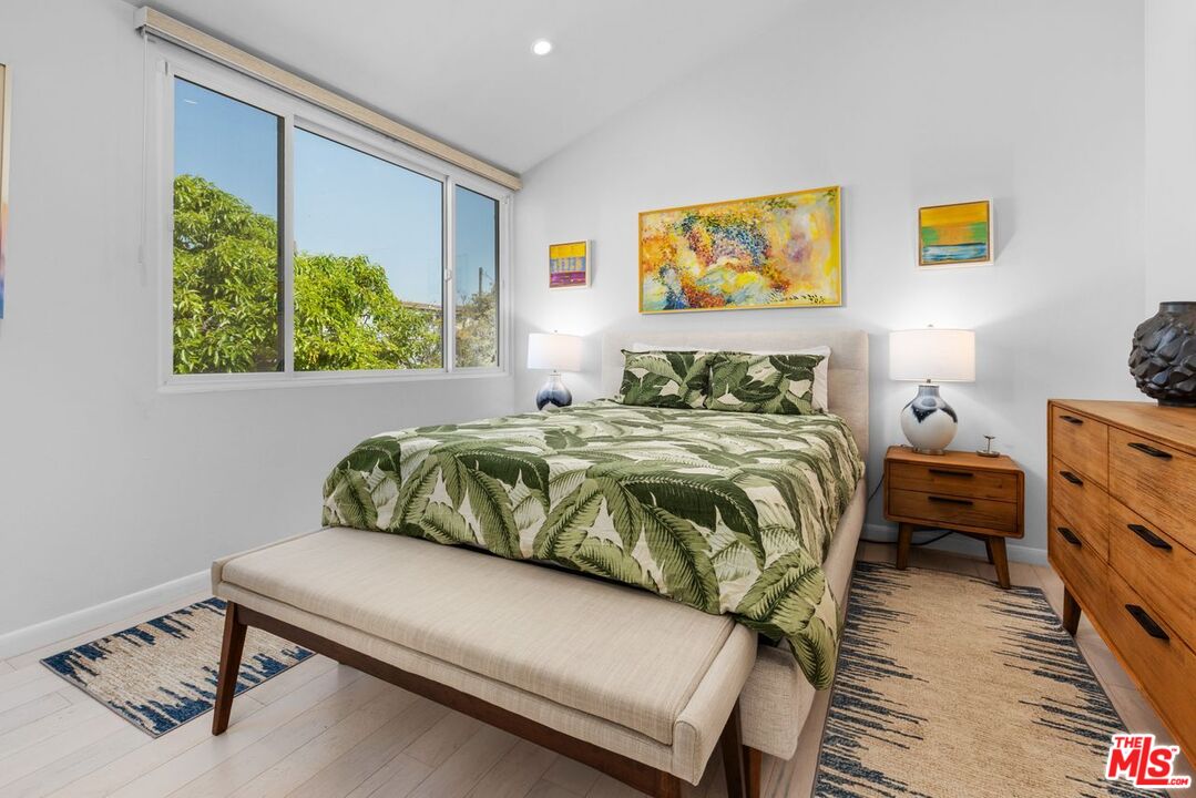 2613 6th St Unit: 3