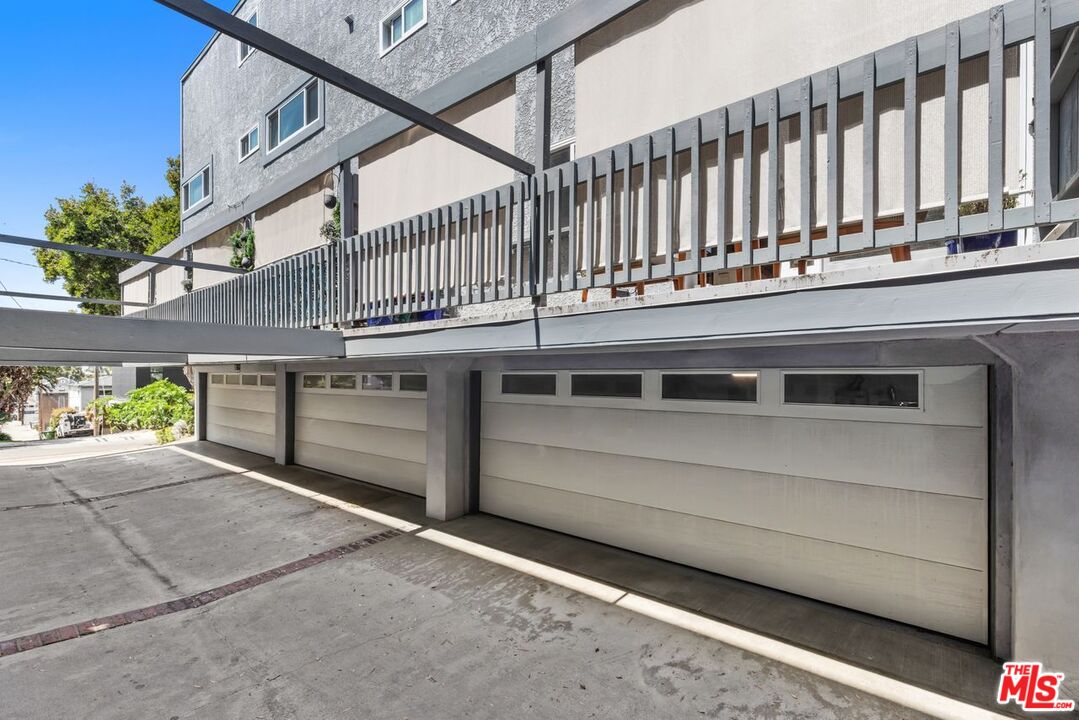 2613 6th St Unit: 3