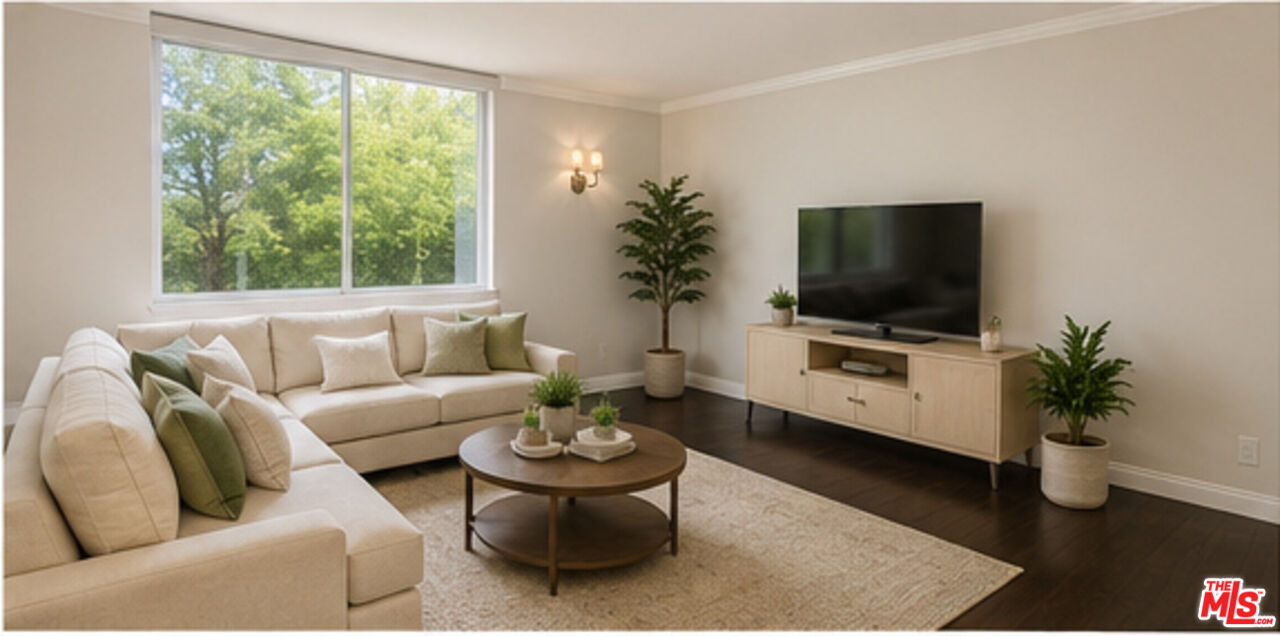 412 N Palm Dr Unit: 302