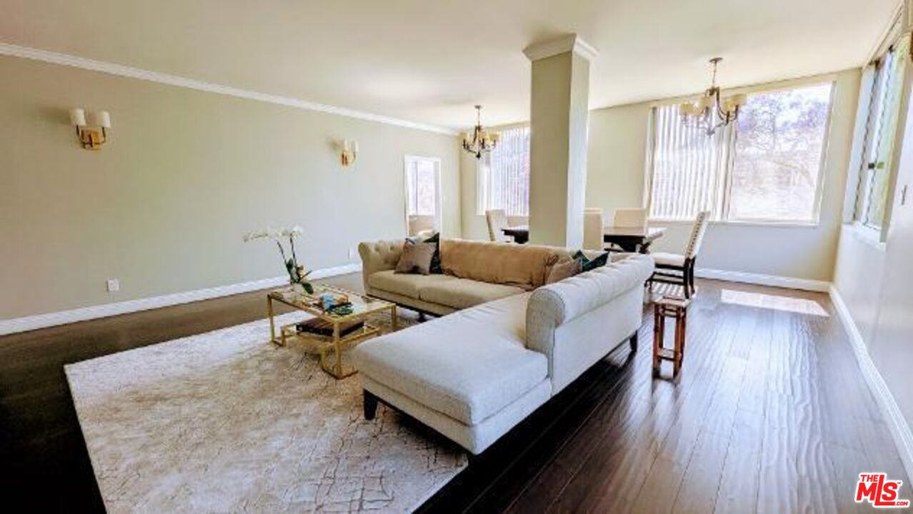 412 N Palm Dr Unit: 302