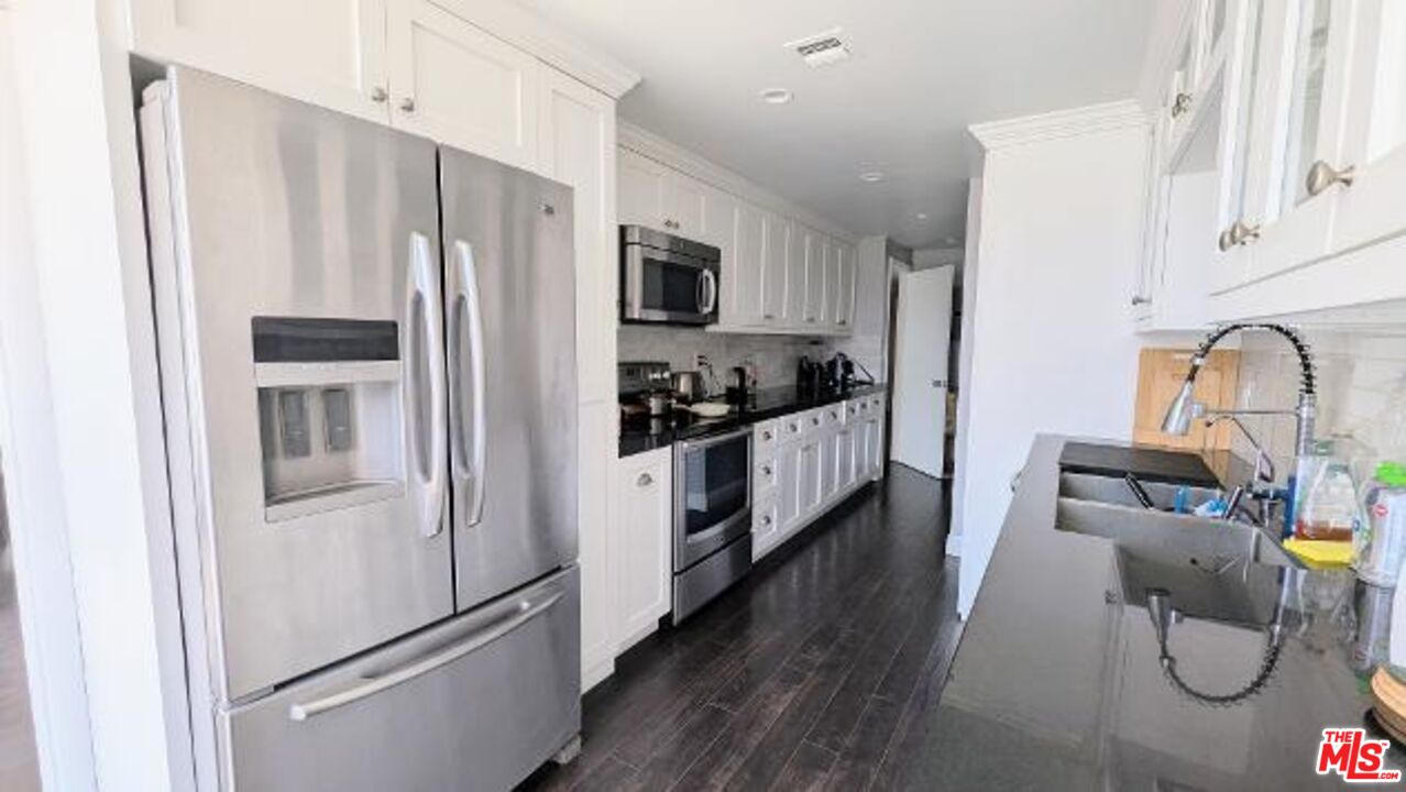 412 N Palm Dr Unit: 302