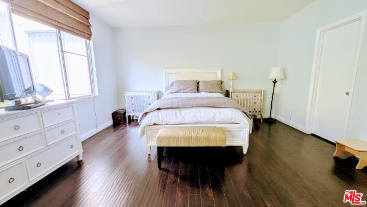 412 N Palm Dr Unit: 302