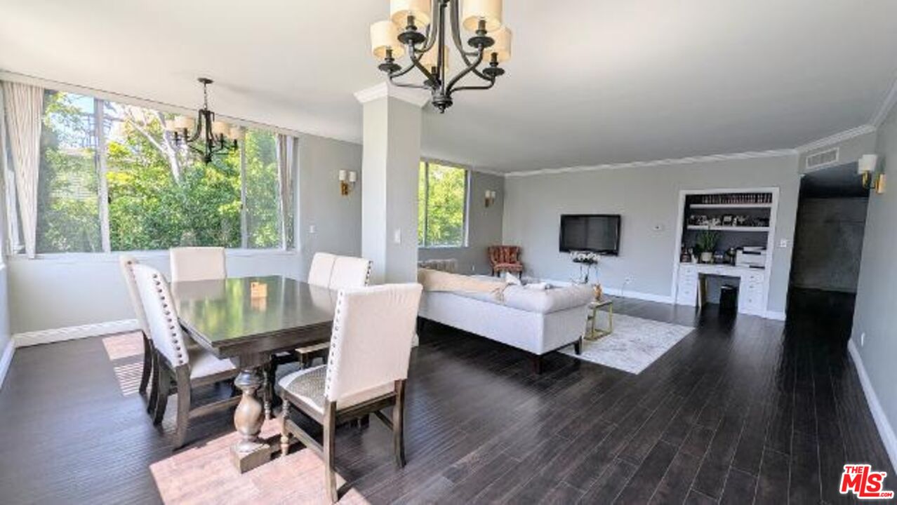 412 N Palm Dr Unit: 302