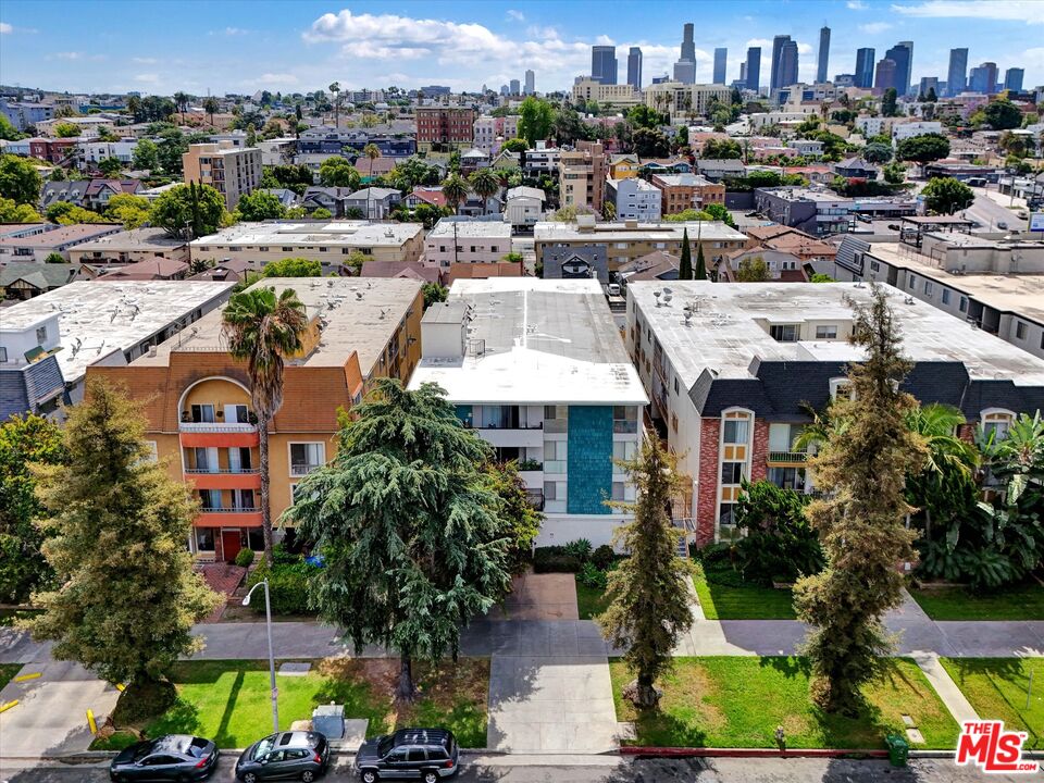 244 S La Fayette Park Pl Unit: 205