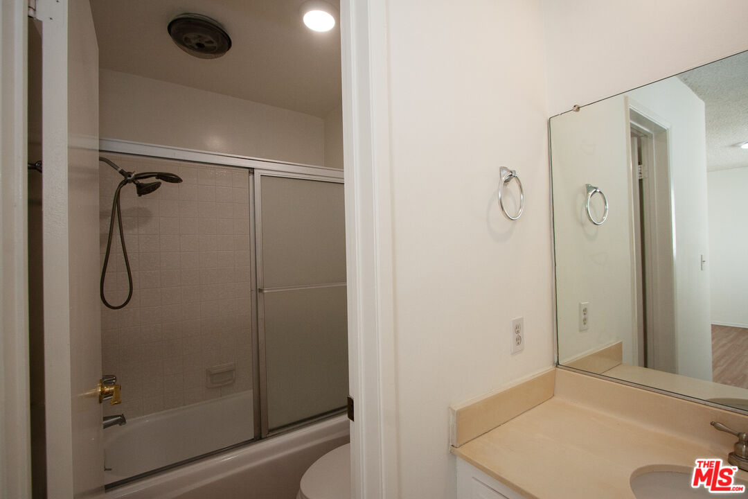 11515 Ohio Ave Unit: 1