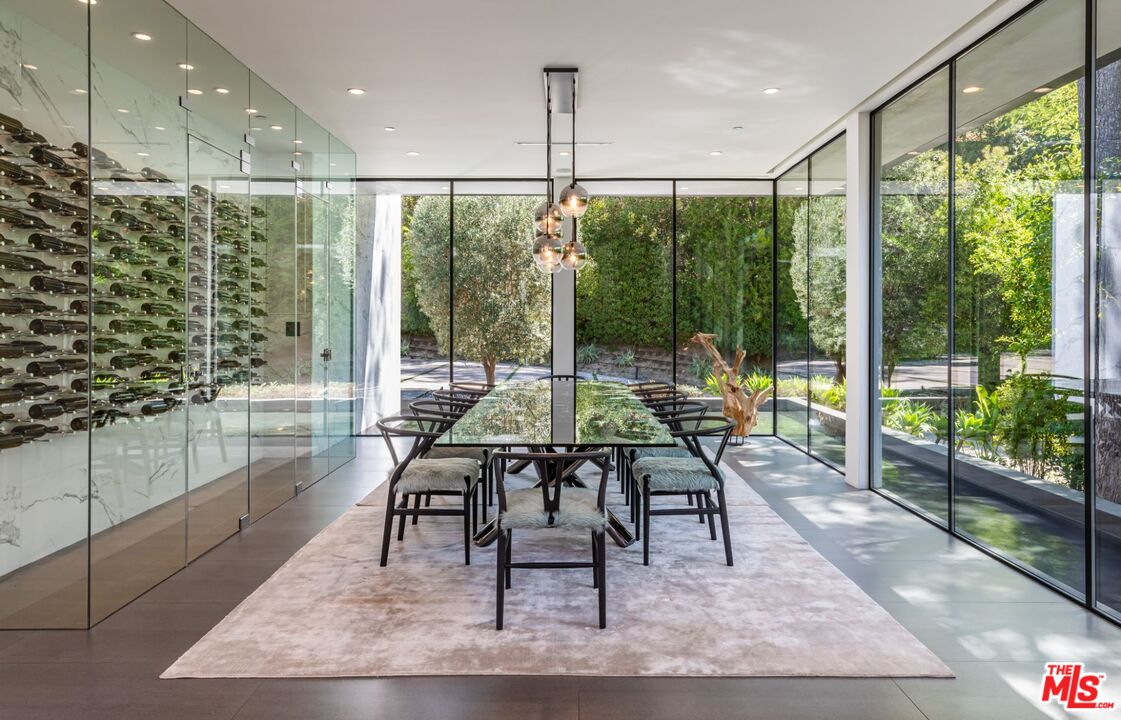 2002 LOMA VISTA DR