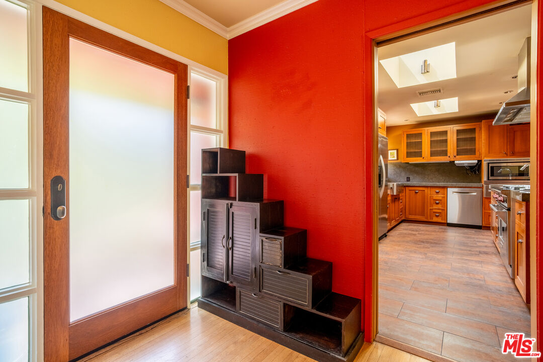 2524 Laurel Pass