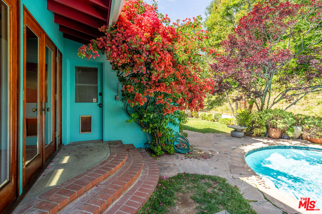 2524 Laurel Pass