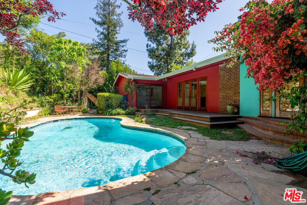 2524 Laurel Pass