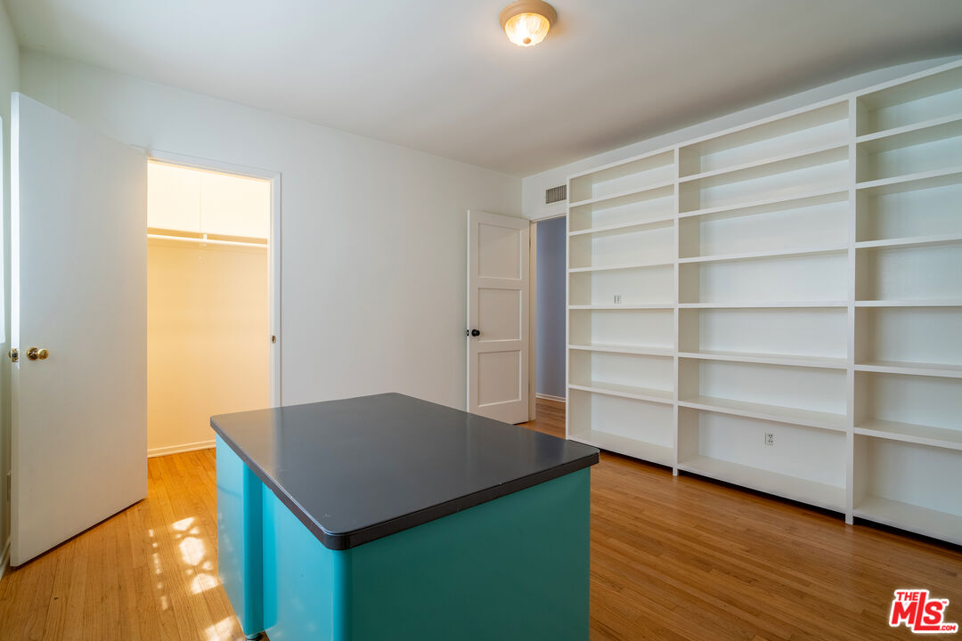 2524 Laurel Pass