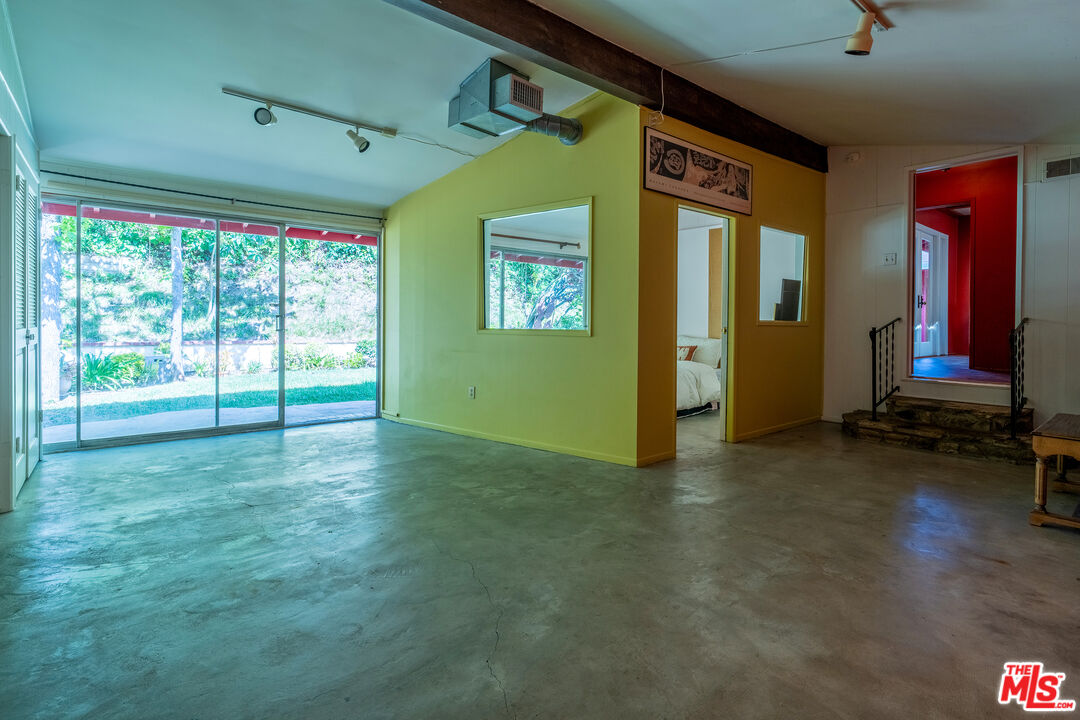 2524 Laurel Pass