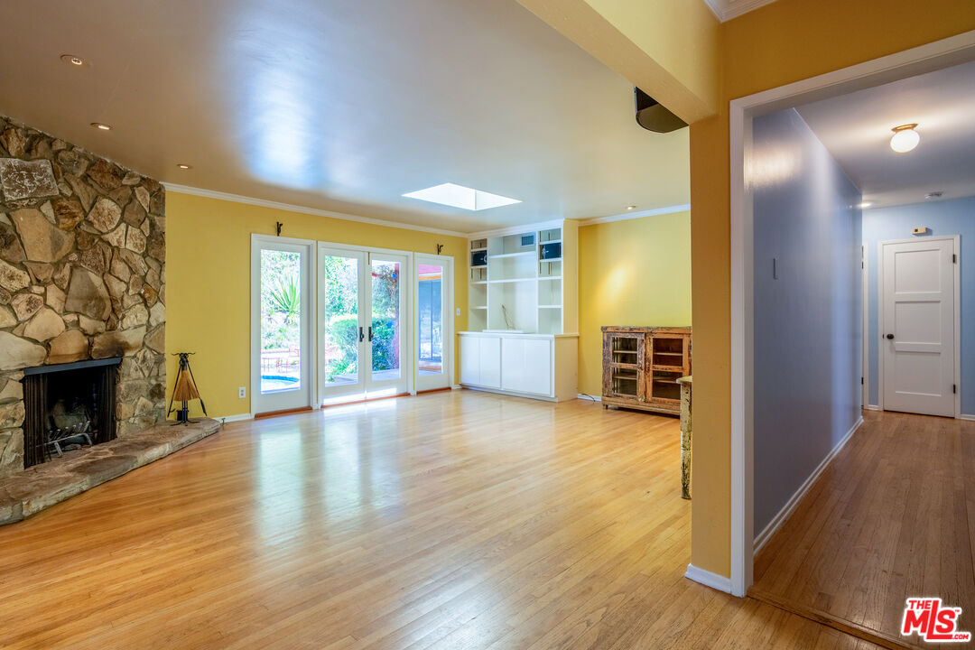 2524 Laurel Pass