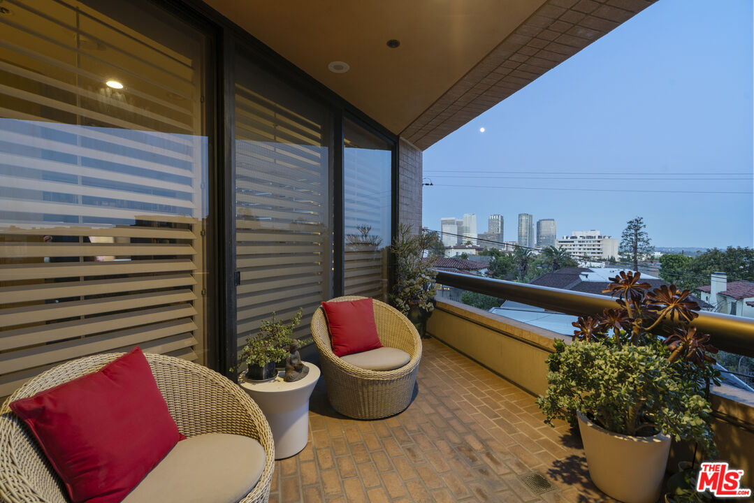10430 Wilshire Blvd Unit: 305