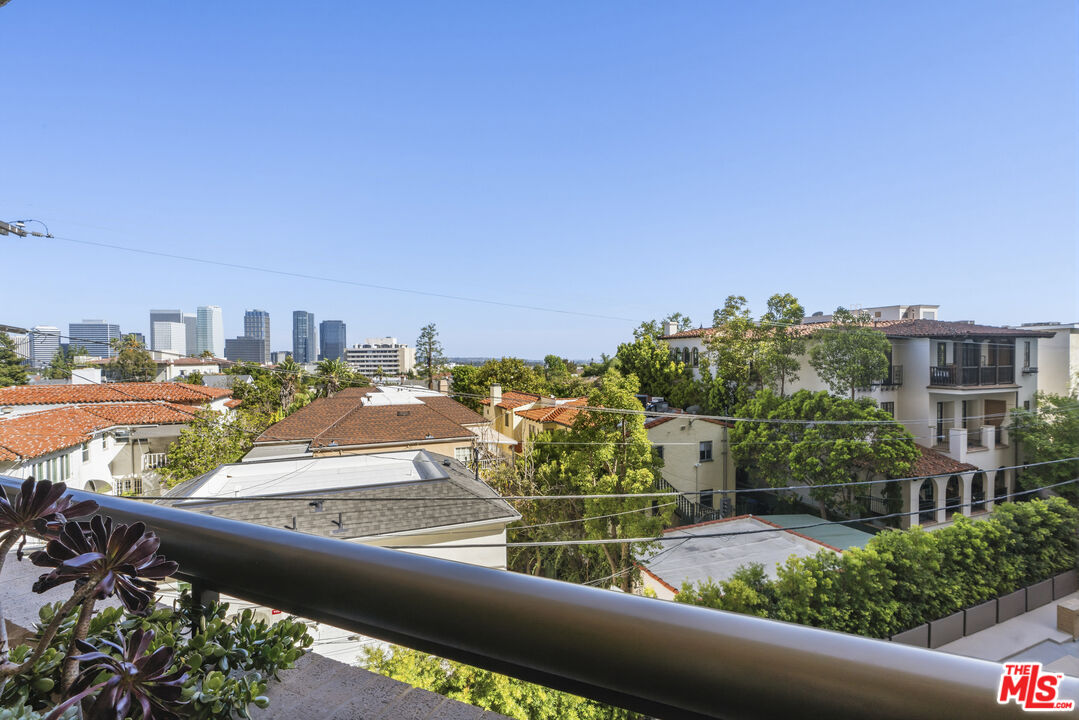 10430 Wilshire Blvd Unit: 305