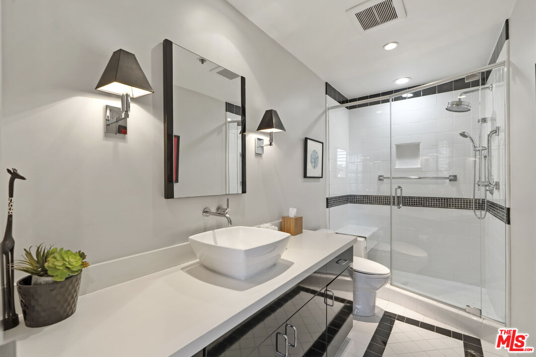 10430 Wilshire Blvd Unit: 305