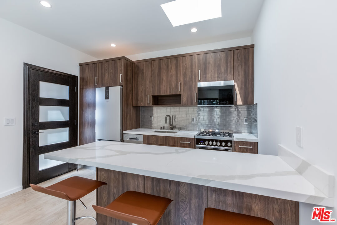 8012 Zeus Dr
