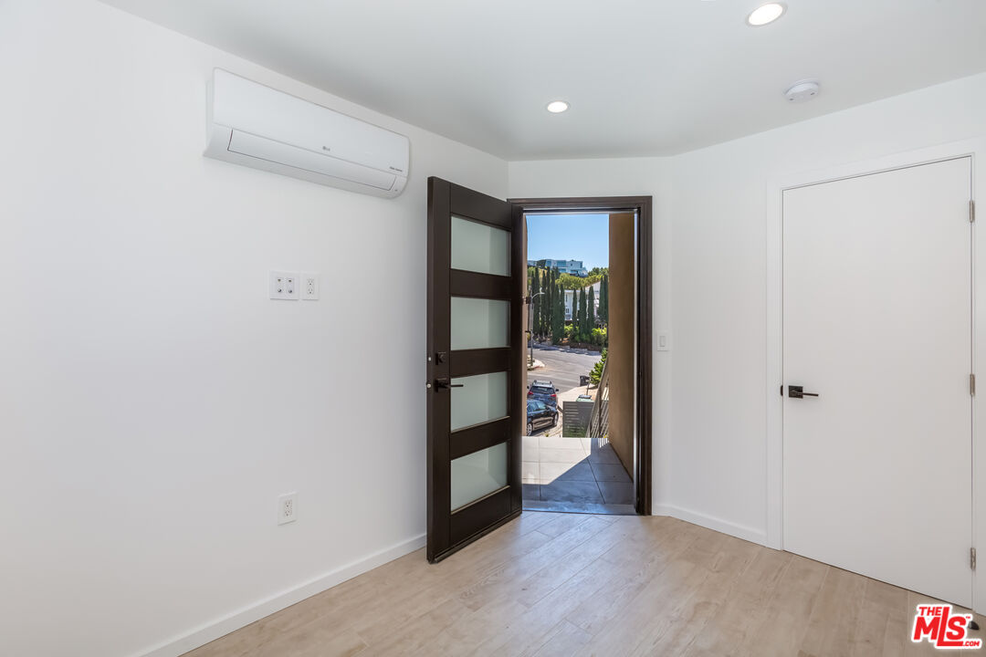 8012 Zeus Dr