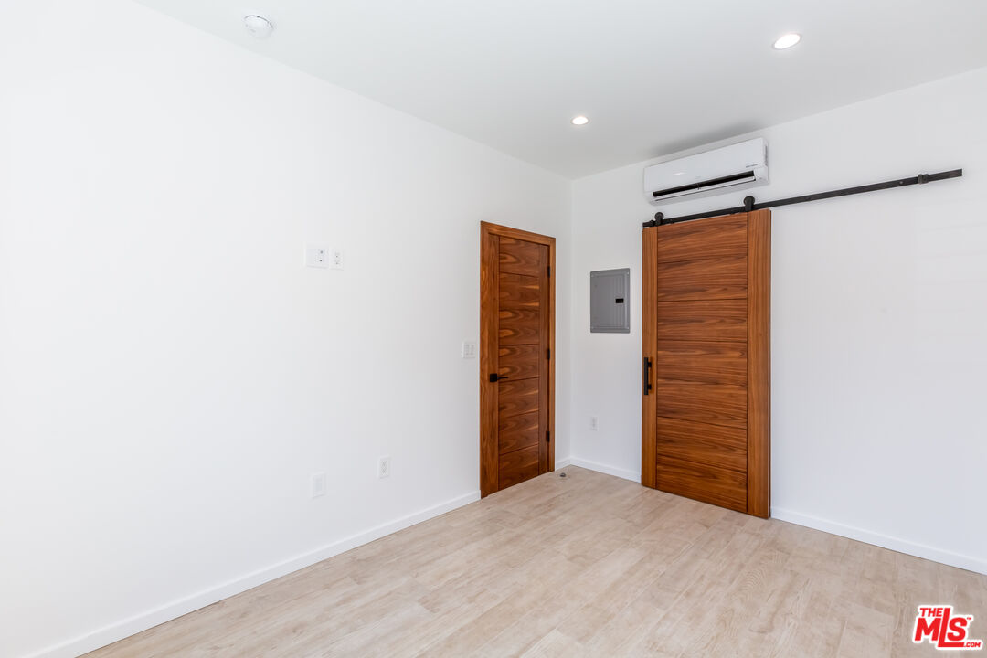 8012 Zeus Dr
