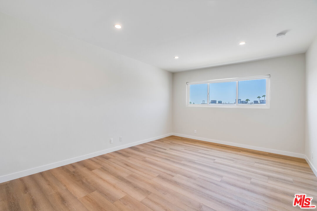 1470 Rexford Dr Unit: 302
