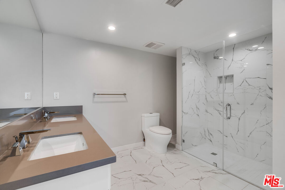 1470 Rexford Dr Unit: 302