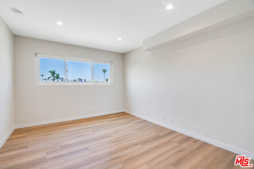 1470 Rexford Dr Unit: 302