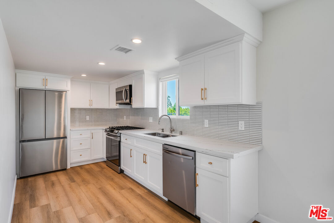 1470 Rexford Dr Unit: 302