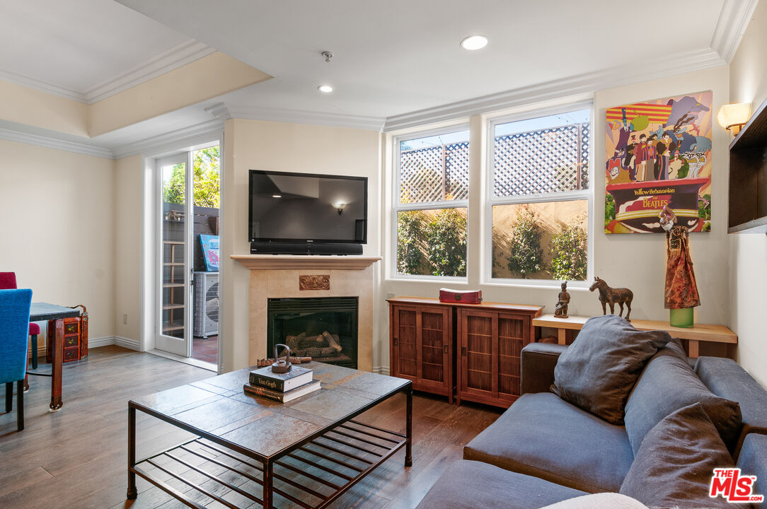 1050 N Edinburgh Ave Unit: 103