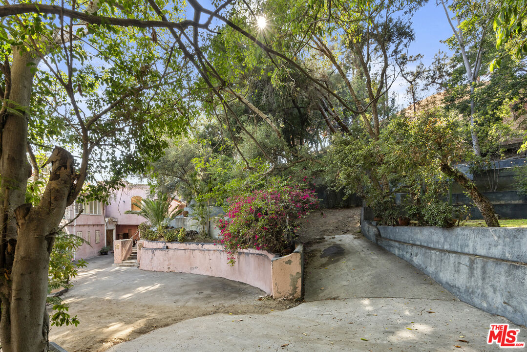 1830 N Sierra Bonita Ave