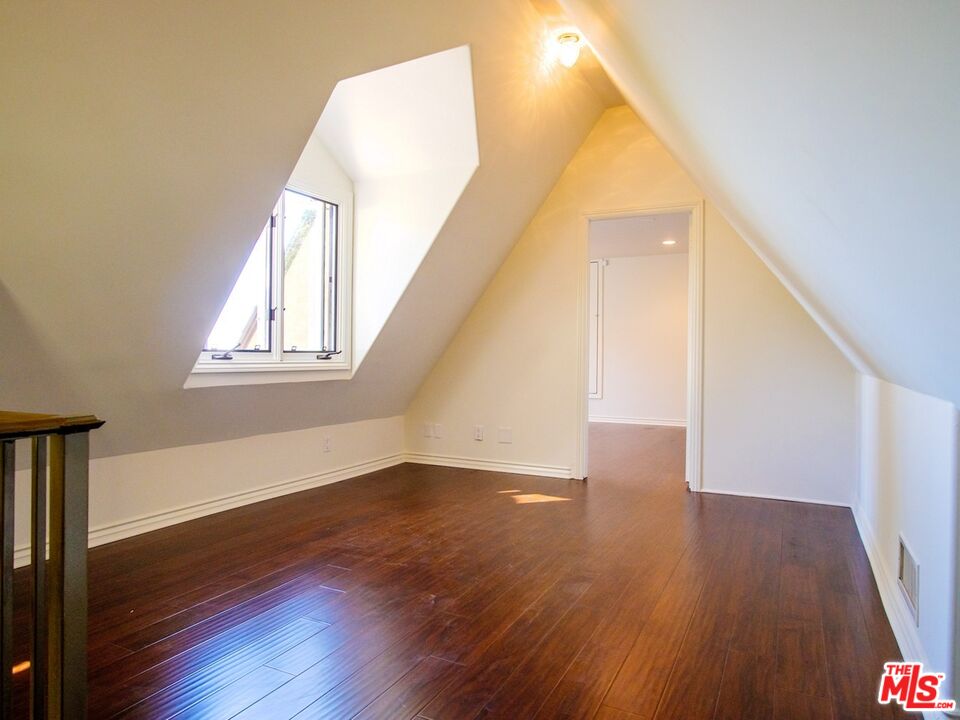 2239 VISTA DEL MAR PL