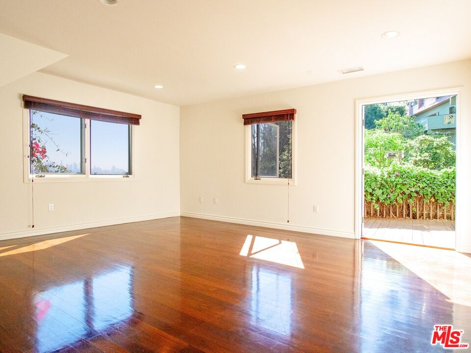 2239 VISTA DEL MAR PL